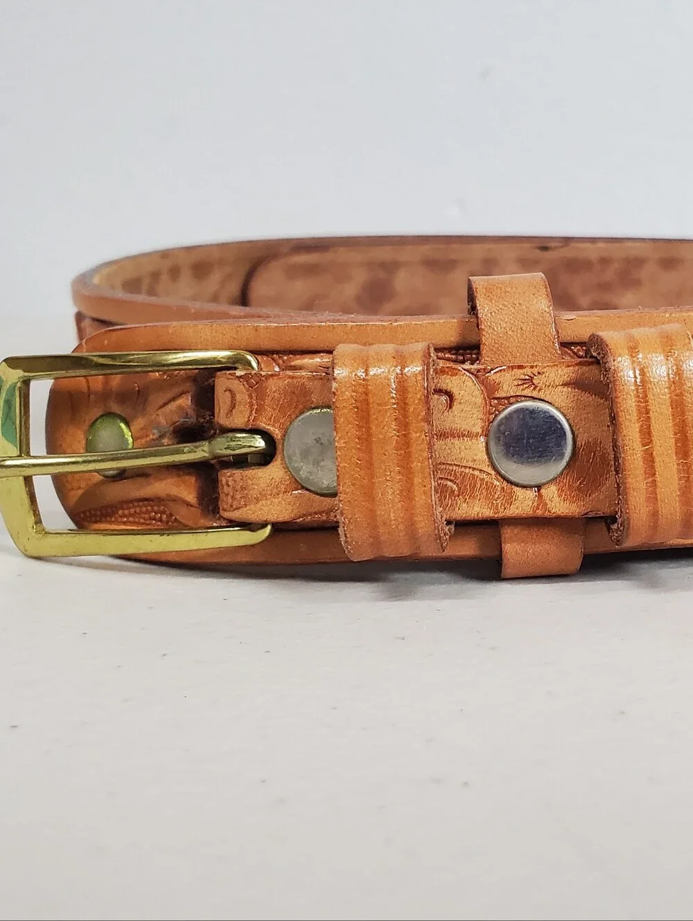 Vintage Looper Tooled Leaf Western Cowboy Style Adjustable Leather Belt Size 38